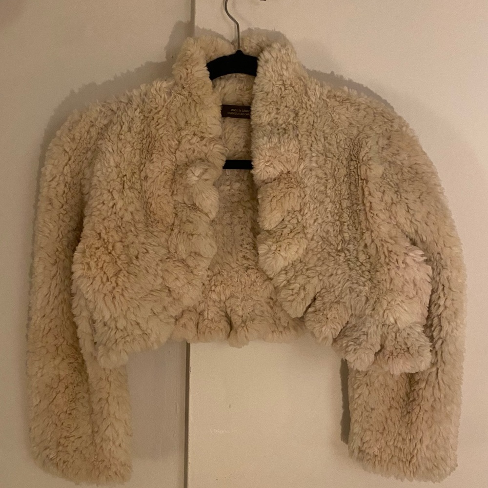 Beautiful cream coloured Jean Crisan fur bolero (beaver)